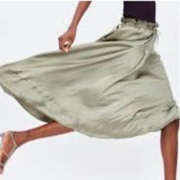 Zara sage satin karki Sage midi skirt with tie front - Picture 2 of 6